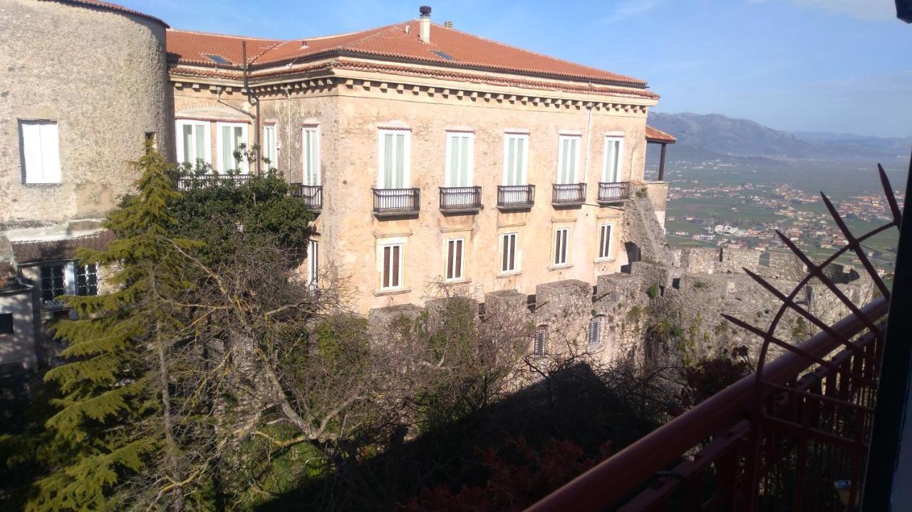 Hotel La Congiura Dei Baroni Teggiano Kültér fotó