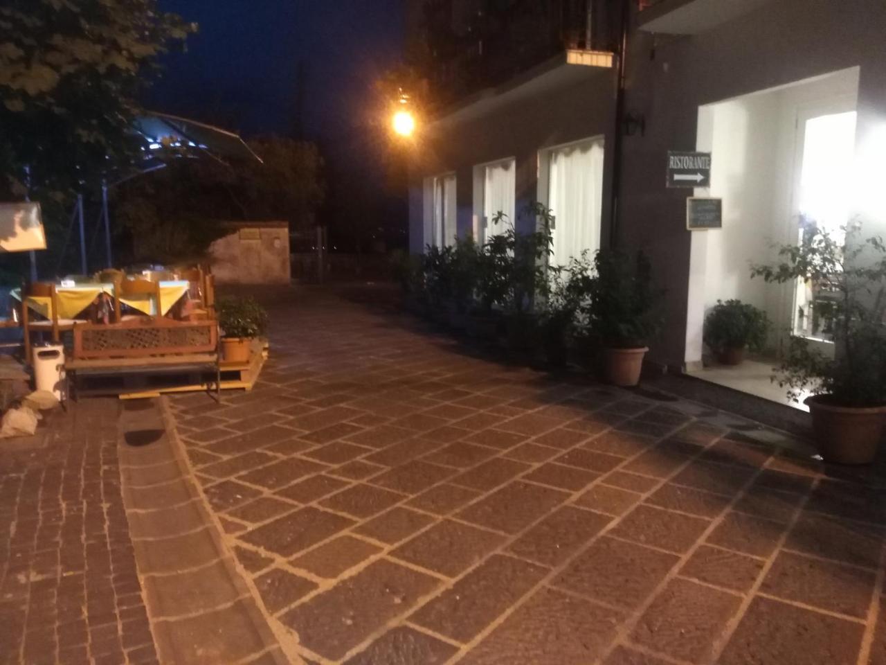 Hotel La Congiura Dei Baroni Teggiano Kültér fotó