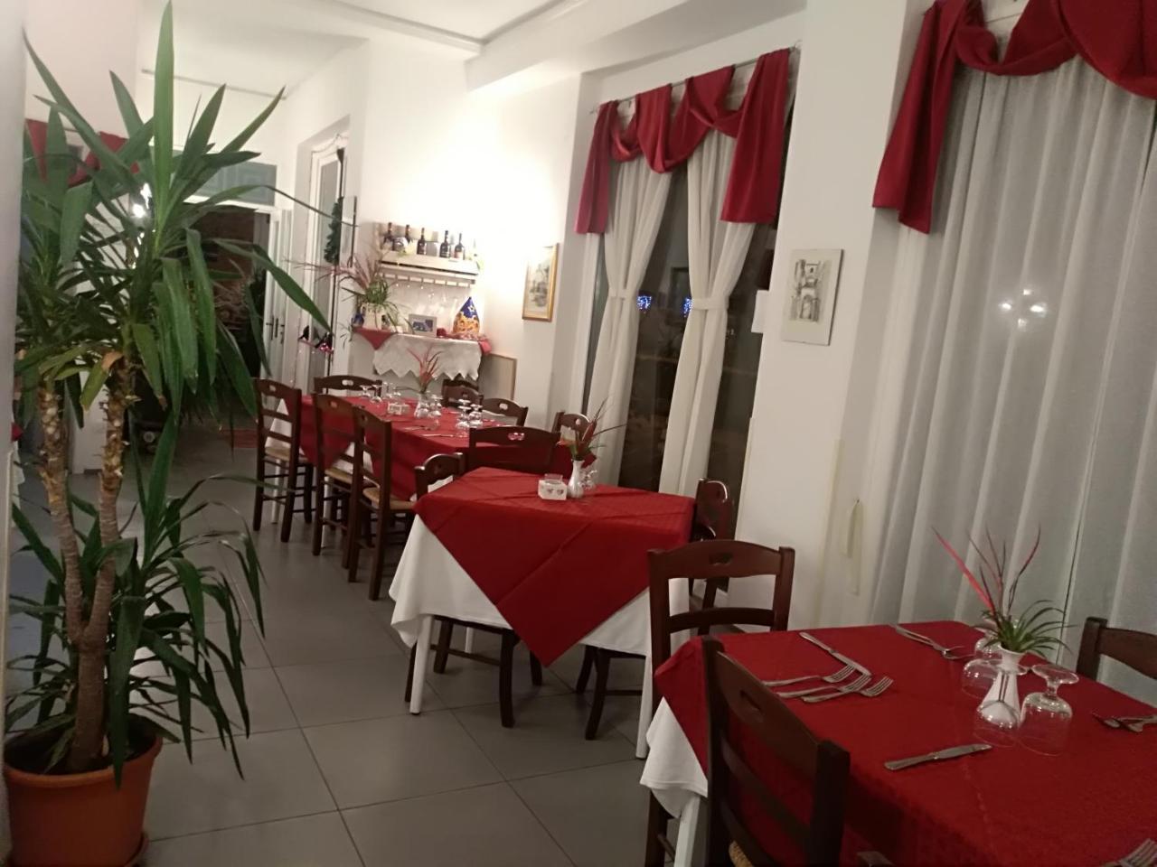 Hotel La Congiura Dei Baroni Teggiano Kültér fotó