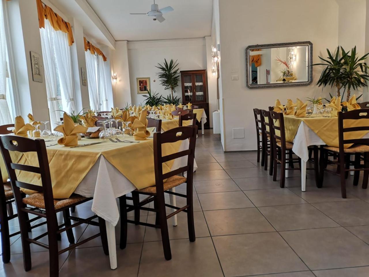 Hotel La Congiura Dei Baroni Teggiano Kültér fotó