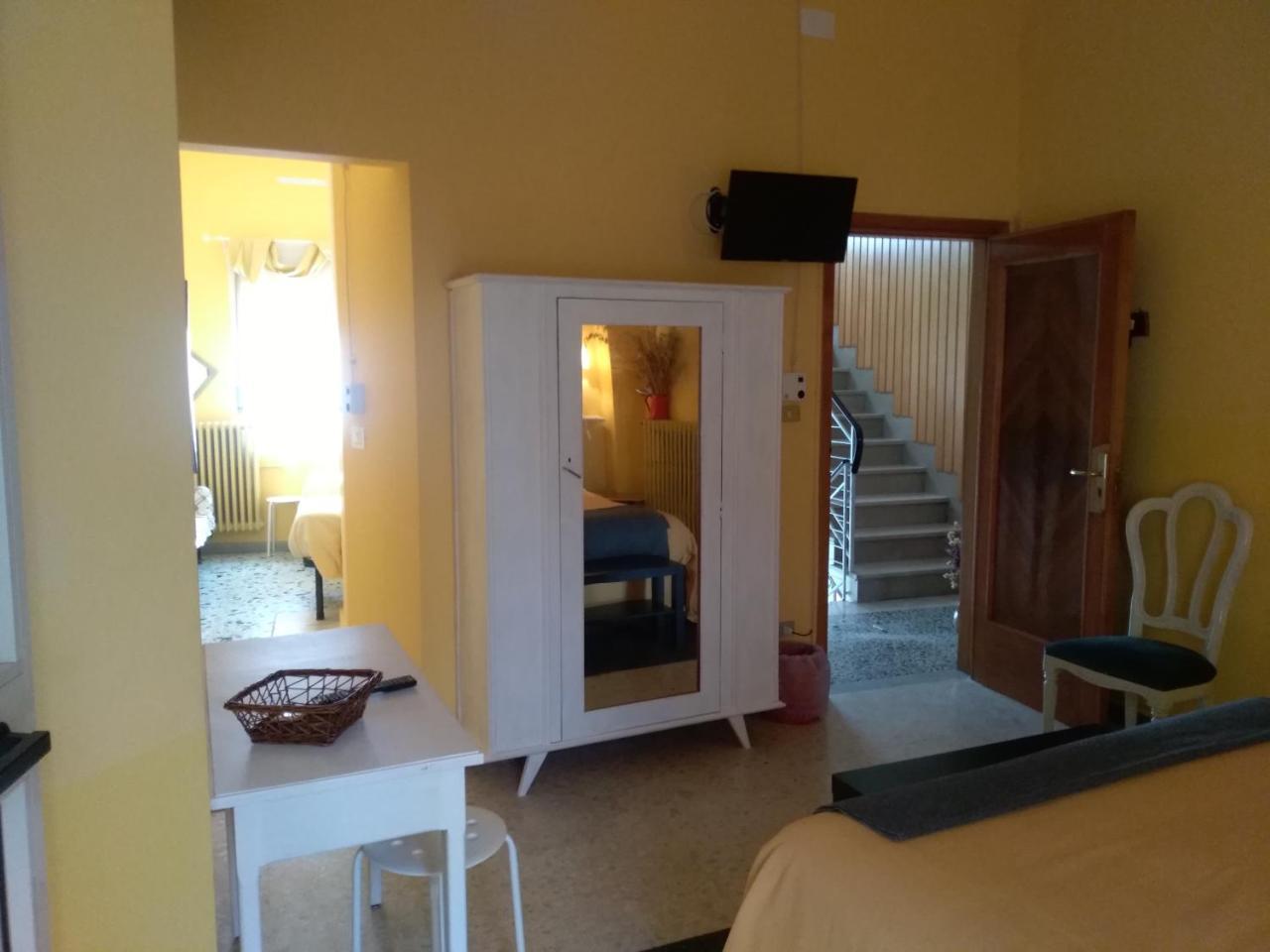 Hotel La Congiura Dei Baroni Teggiano Kültér fotó